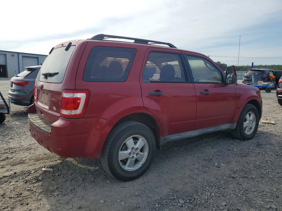 Photo 3 from auction – 2010 FORD ESCAPE with VIN 1FMCU0C76AKC63783