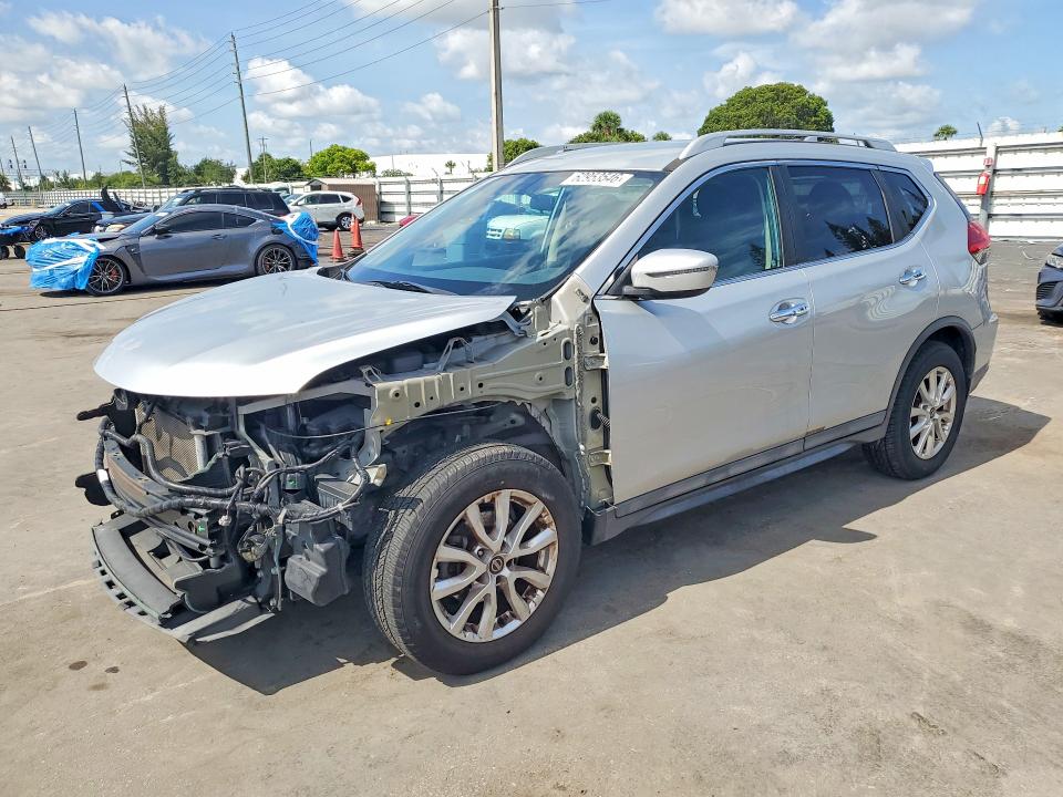 NISSAN ROGUE 2017 with VIN 5N1AT2MT8HC868197 - Photo from auction