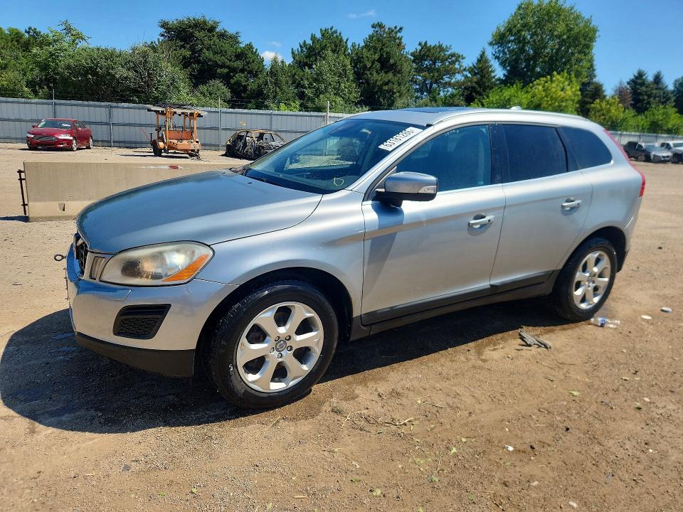 VOLVO XC60 2013 with VIN YV4940DZ5D2452456 - Photo from auction