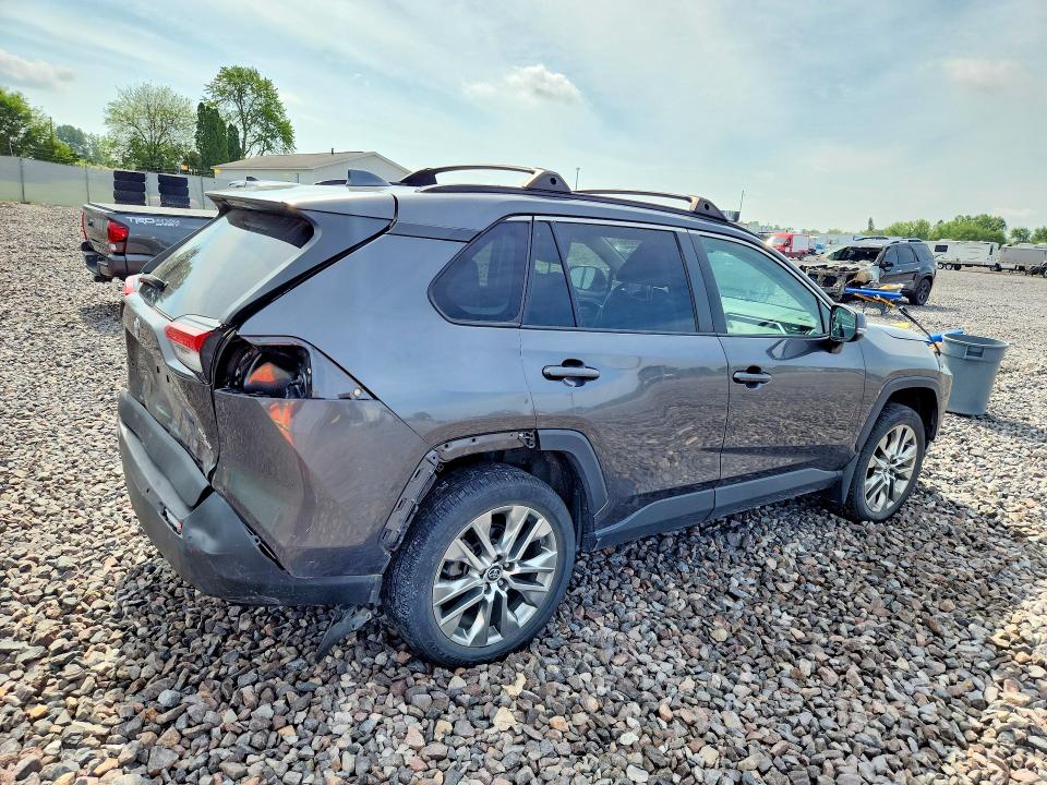 Photo 3 from auction – 2020 TOYOTA RAV4 with VIN 2T3A1RFV8LC065415