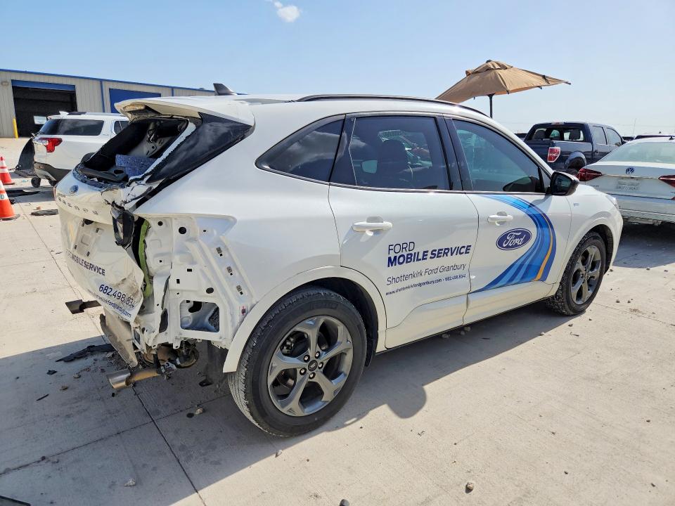 Photo 3 from auction – 2023 FORD ESCAPE with VIN 1FMCU0MN4PUA83986