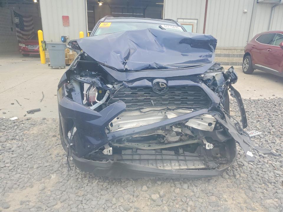 Photo 5 from auction – 2022 TOYOTA RAV4 with VIN 2T3P1RFV4NW278857