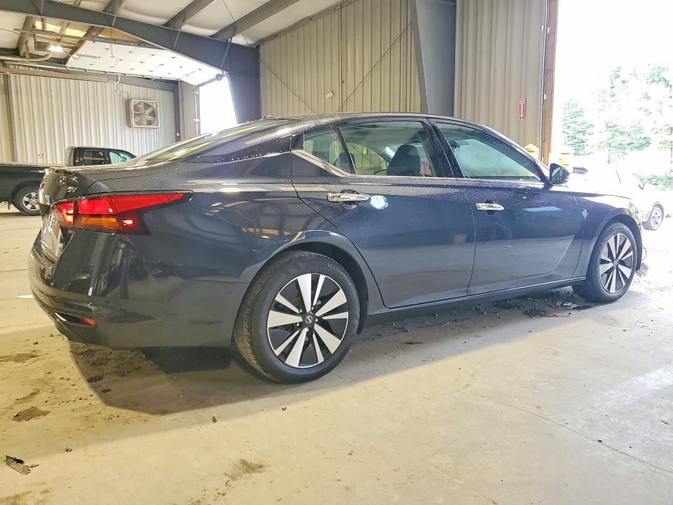 Photo 3 from auction – 2019 NISSAN ALTIMA with VIN 1N4BL4DV2KC127045