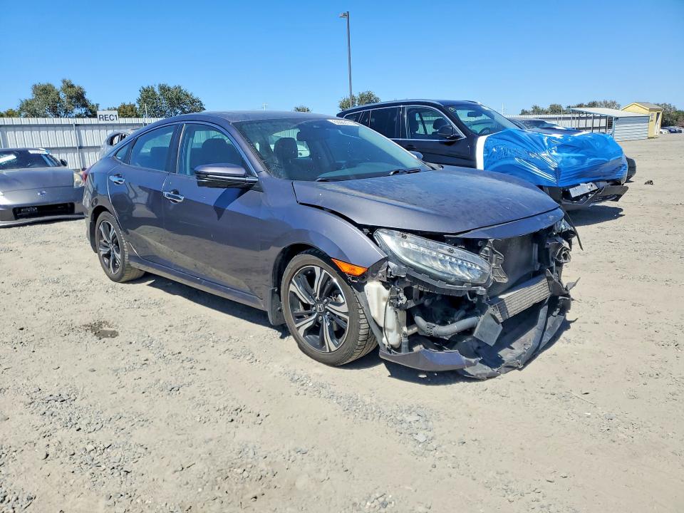 Photo 4 from auction – 2017 HONDA CIVIC with VIN 19XFC1F99HE205364