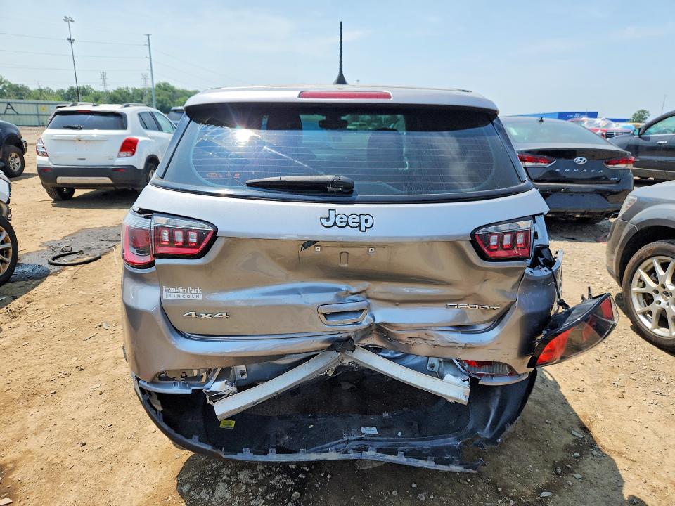 Photo 6 from auction – 2019 JEEP COMPASS with VIN 3C4NJDAB4KT773358