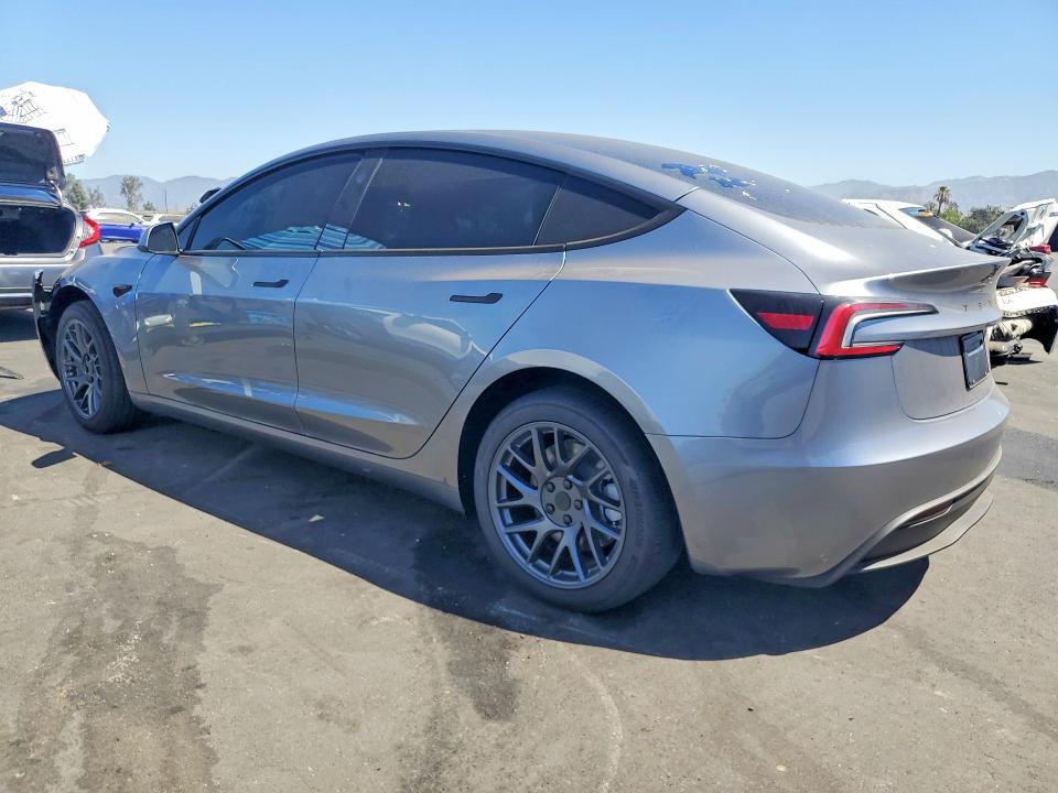 Снимка 2 от търг – 2026 TESLA MODEL 3 с VIN 5YJ3E1EAXTF201366