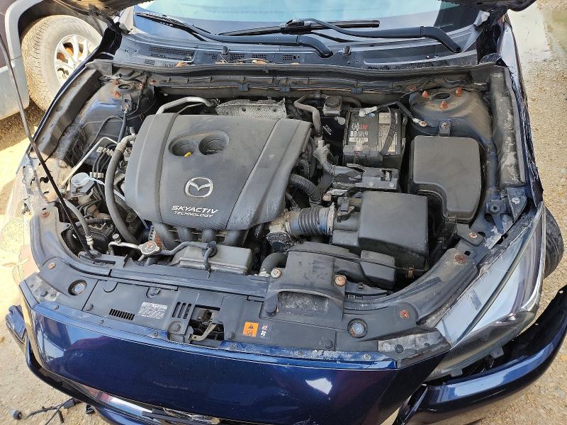Photo 11 from auction – 2018 MAZDA 3 with VIN JM1BN1V75J1165978