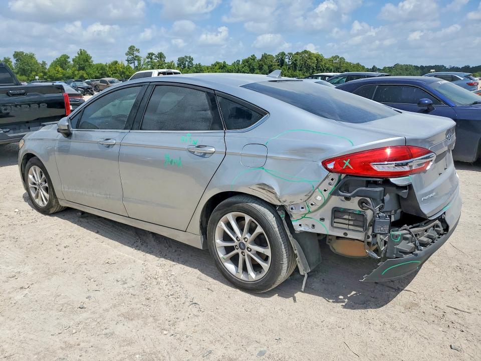 Photo 2 from auction – 2020 FORD FUSION with VIN 3FA6P0HDXLR140144