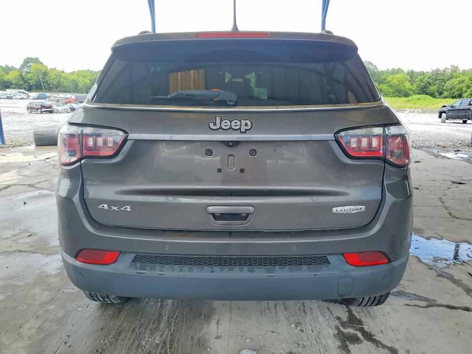 Photo 6 from auction – 2018 JEEP COMPASS with VIN 3C4NJDBB1JT281545