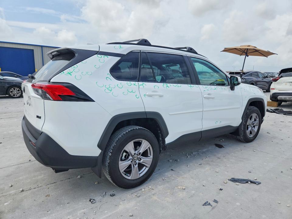 Photo 3 from auction – 2025 TOYOTA RAV4 with VIN 2T3W1RFV8SC353097