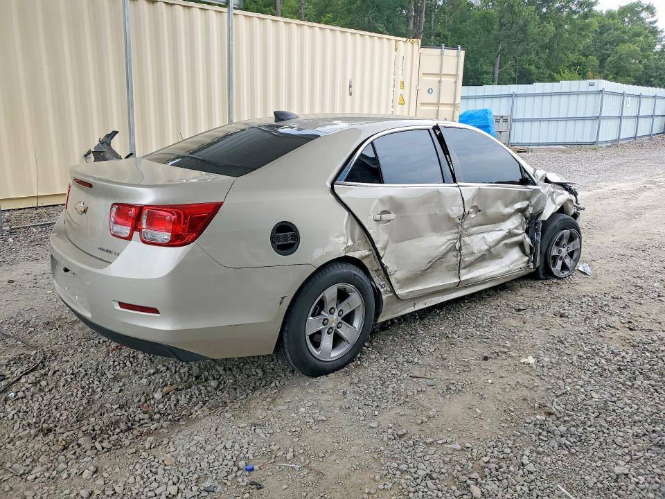 Photo 3 from auction – 2015 CHEVROLET MALIBU with VIN 1G11B5SL4FF185879