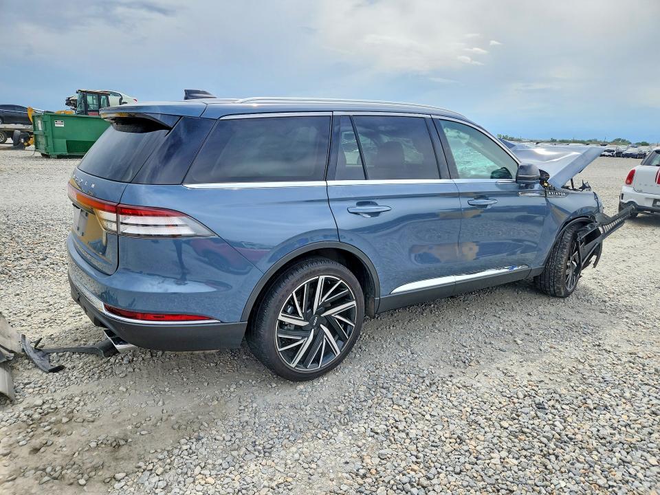 Photo 3 from auction – 2025 LINCOLN AVIATOR with VIN 5LM5J7XC8SGL08810