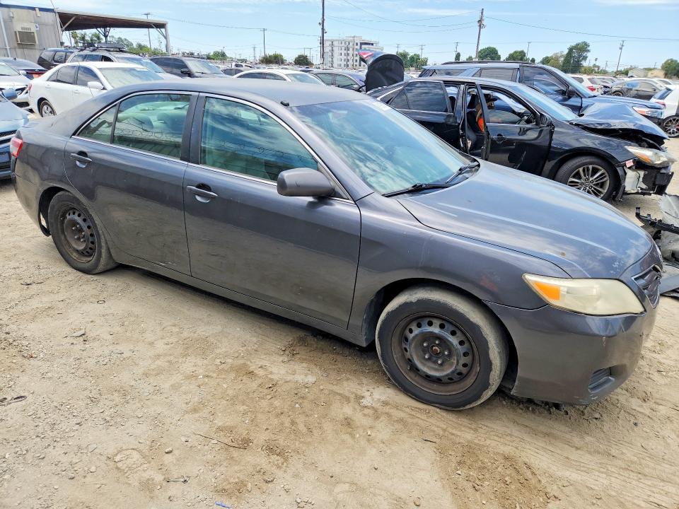 Photo 4 from auction – 2010 TOYOTA CAMRY with VIN 4T1BK3EK2AU107524