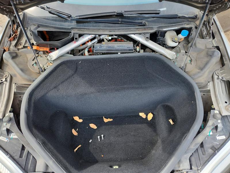 Photo 11 from auction – 2015 TESLA MODEL S with VIN 5YJSA1E26FF110826