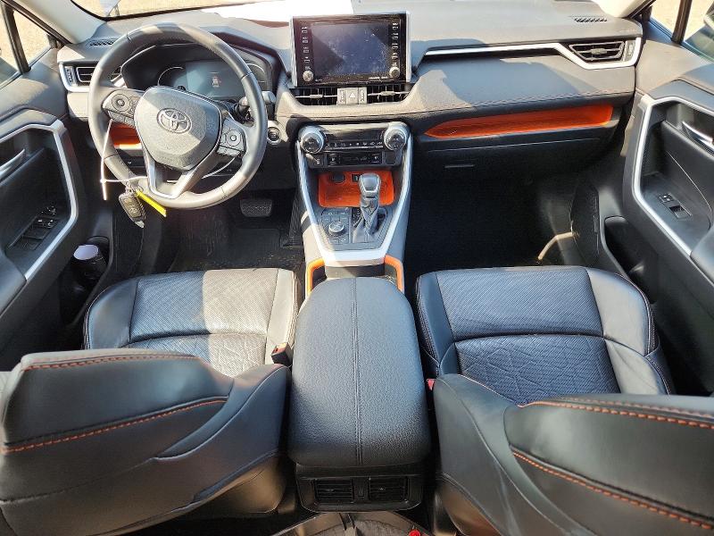Photo 8 from auction – 2020 TOYOTA RAV4 with VIN 2T3J1RFV3LC096605