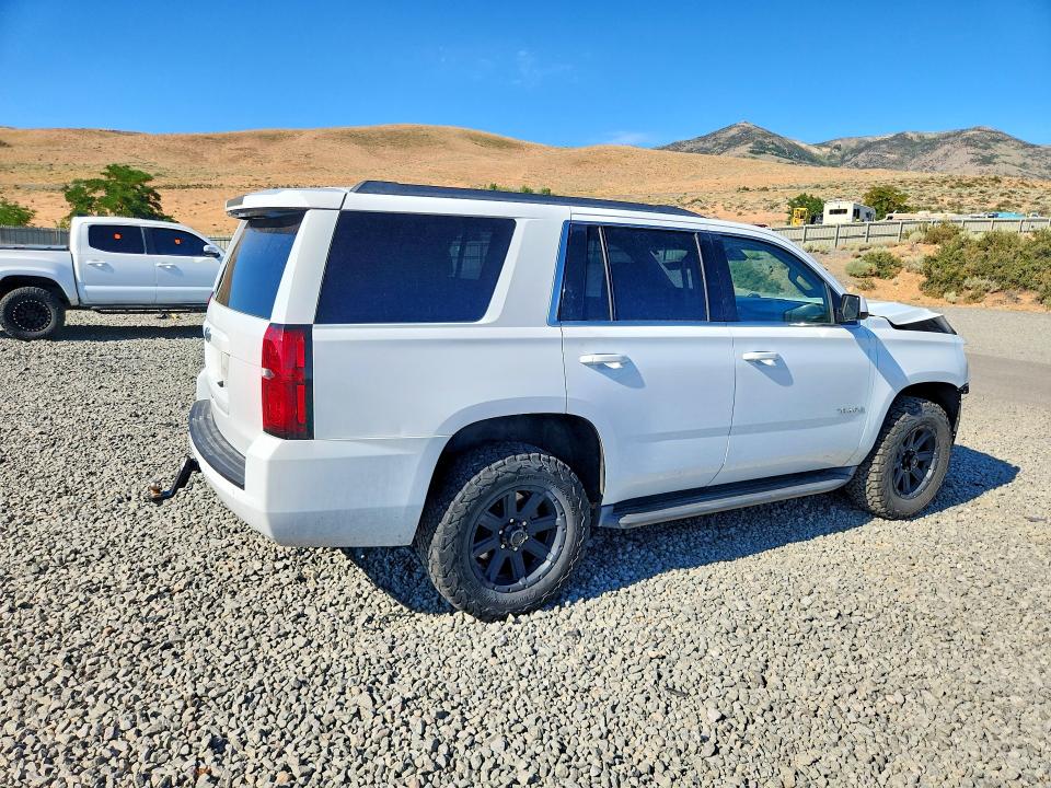 Photo 3 from auction – 2017 CHEVROLET TAHOE with VIN 1GNSKBKC2HR157145