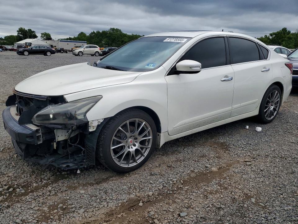 NISSAN ALTIMA 2015 with VIN 1N4AL3APXFN408645 - Photo from auction