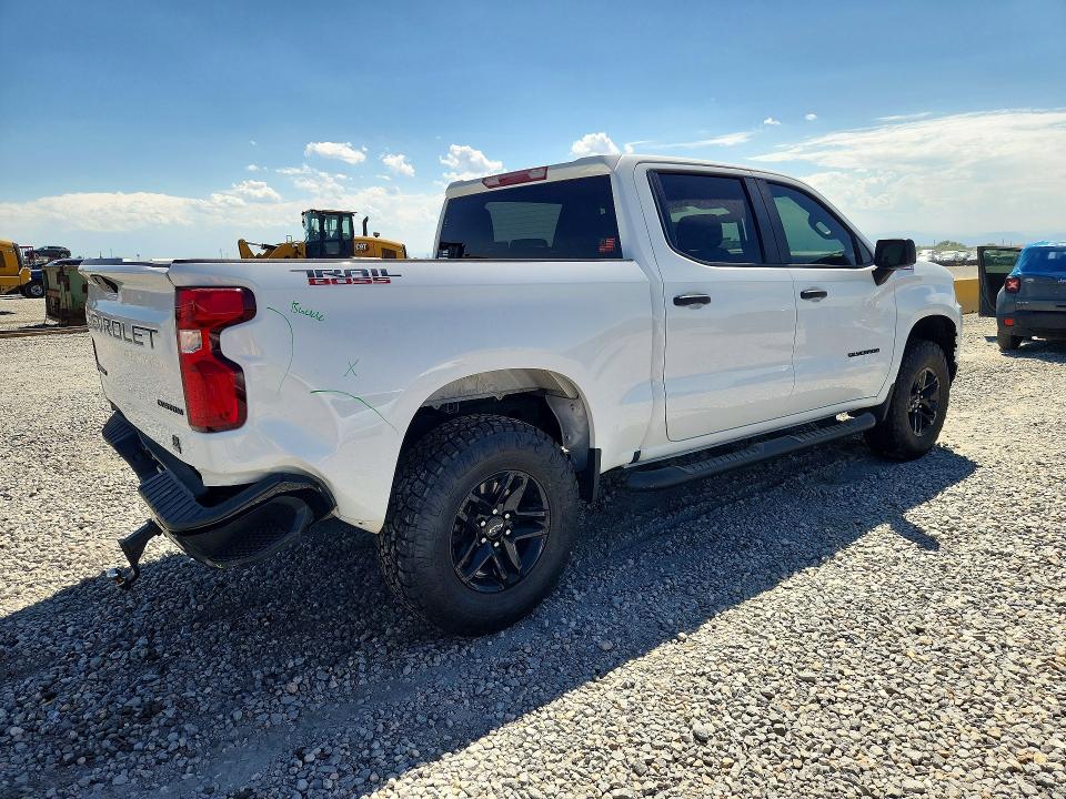Photo 3 from auction – 2021 CHEVROLET SILVERADO with VIN 1GCPYCEF0MZ383736