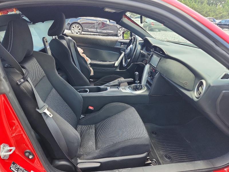 Photo 7 from auction – 2017 TOYOTA 86 with VIN JF1ZNAA19H9701655