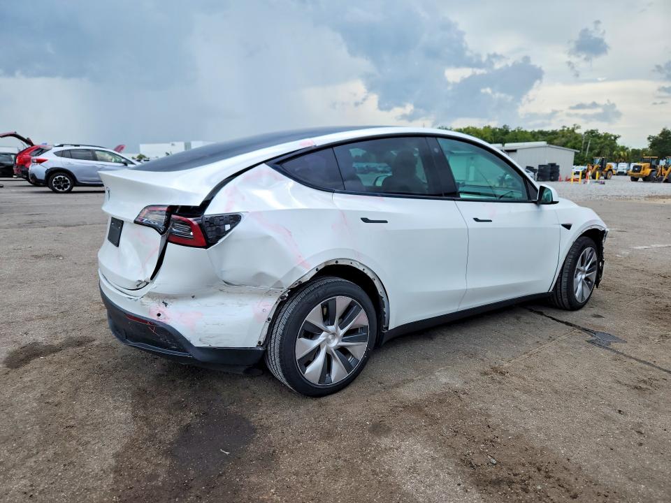 Photo 3 from auction – 2021 TESLA MODEL Y with VIN 5YJYGDEE9MF303005