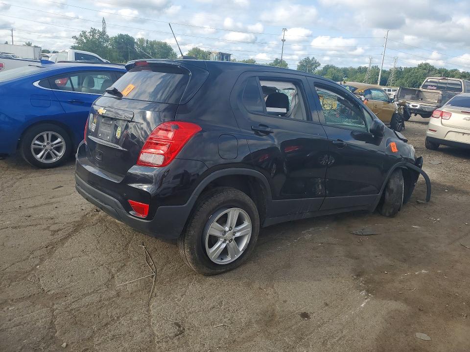 Photo 3 from auction – 2019 CHEVROLET TRAX with VIN 3GNCJKSB2KL319109