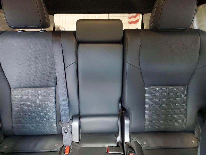 Zdjęcie 10 z aukcji – 2025 TOYOTA 4RUNNER z VIN JTEVA5BR8S5062145