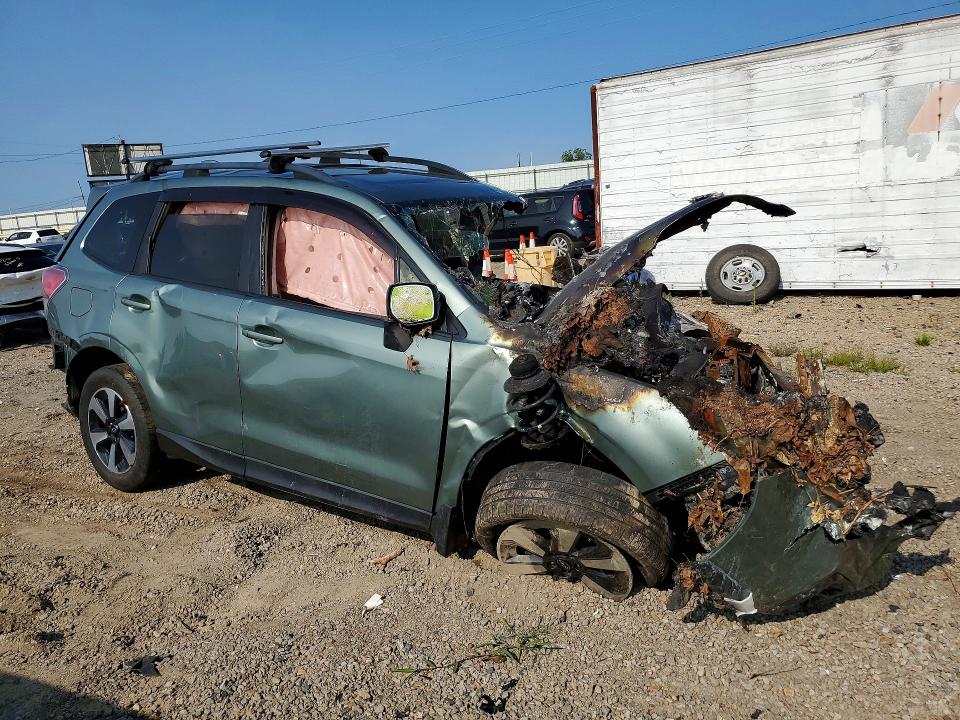 Zdjęcie 4 z aukcji – 2017 SUBARU FORESTER z VIN JF2SJAECXHH549508