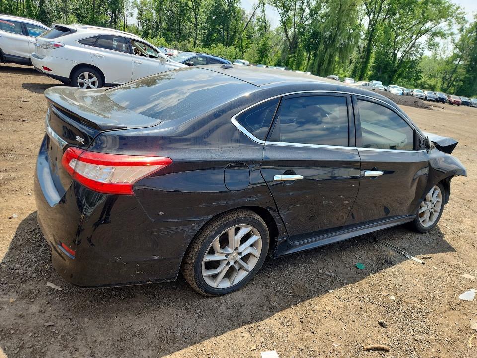 Photo 3 from auction – 2015 NISSAN SENTRA with VIN 3N1AB7AP3FY285412