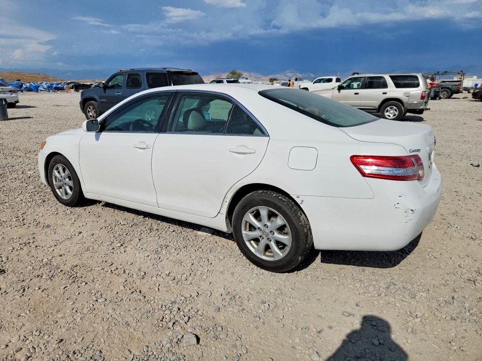 Photo 2 from auction – 2011 TOYOTA CAMRY with VIN 4T1BF3EK4BU761561