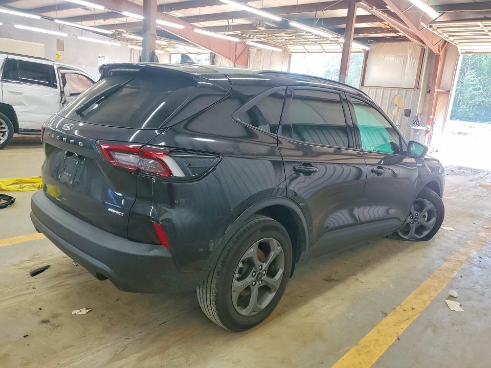 Photo 3 from auction – 2025 FORD ESCAPE with VIN 1FMCU9NA3SUB22169