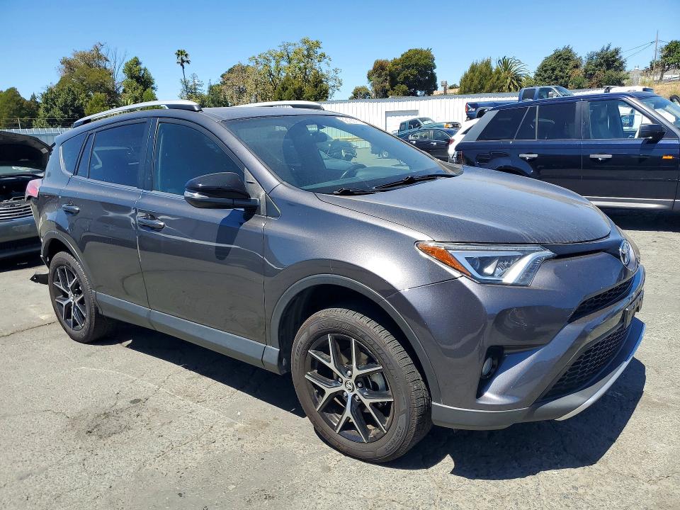 Photo 4 from auction – 2016 TOYOTA RAV4 with VIN JTMNFREV6GJ068322