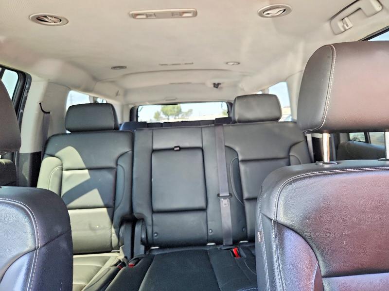 Photo 10 from auction – 2019 CHEVROLET SUBURBAN with VIN 1GNSCHKC8KR302003