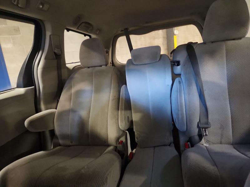 Photo 10 from auction – 2011 TOYOTA SIENNA with VIN 5TDKK3DC7BS068840