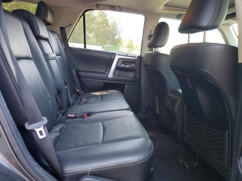 Photo 11 from auction – 2019 TOYOTA 4RUNNER with VIN JTEBU5JR3K5655181