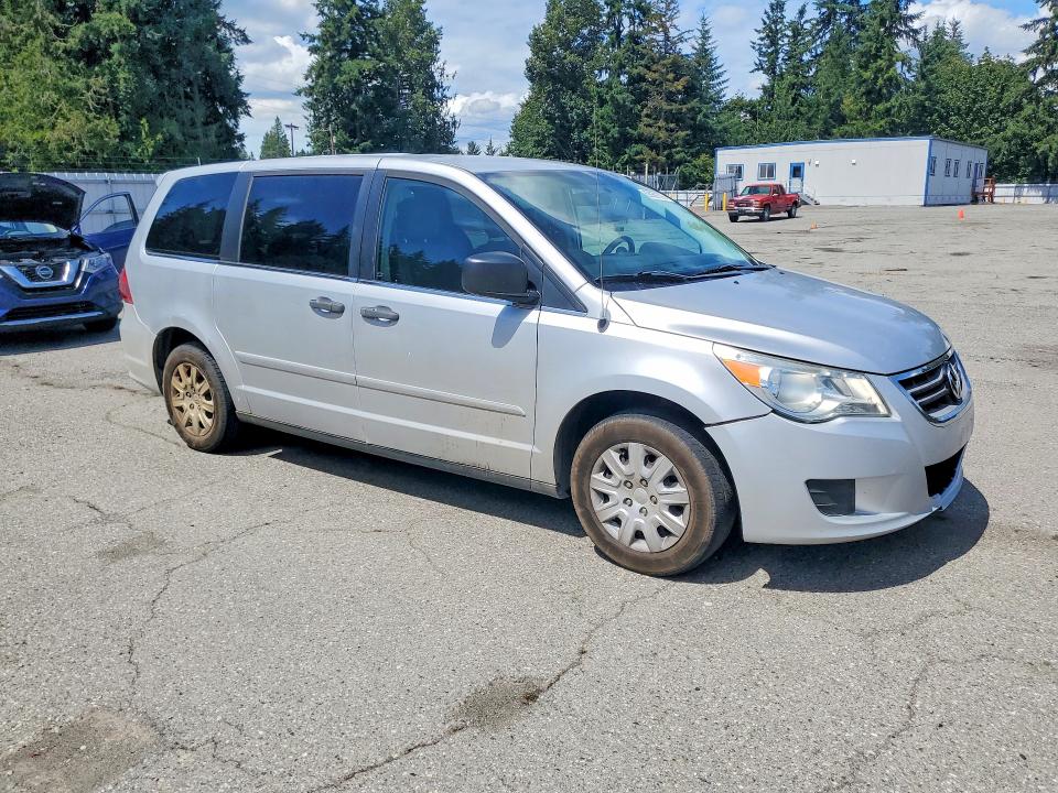 Photo 4 from auction – 2011 VOLKSWAGEN ROUTAN with VIN 2V4RW4DG8BR714784