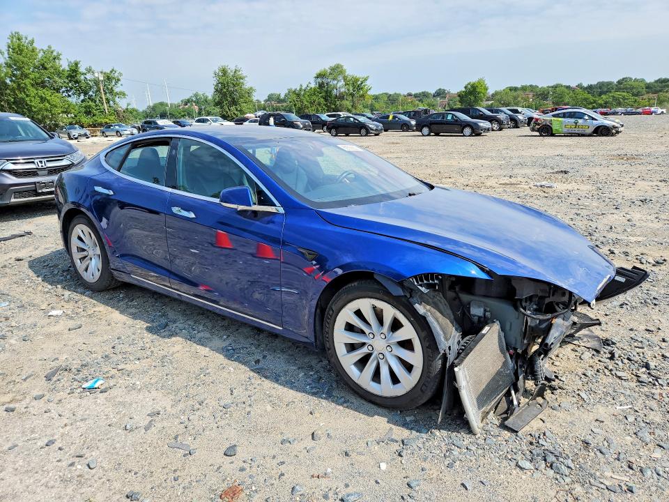 Photo 4 from auction – 2017 TESLA MODEL S with VIN 5YJSA1E1XHF208784