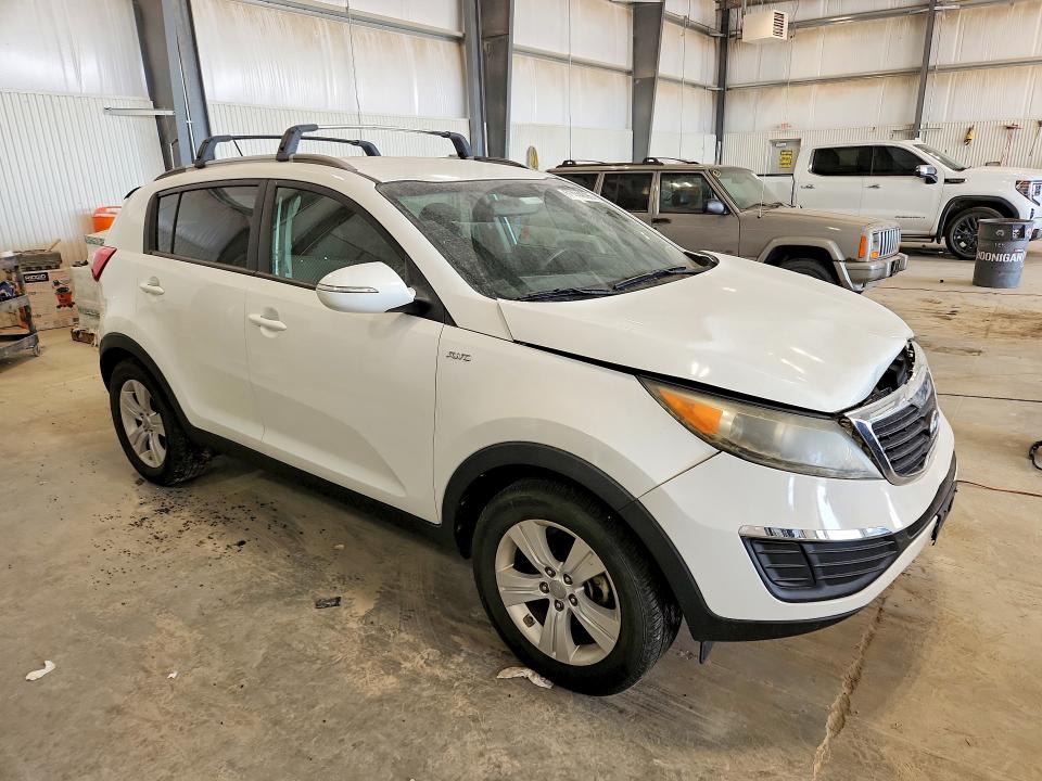 Photo 4 from auction – 2011 KIA SPORTAGE with VIN KNDPBCA29B7083934
