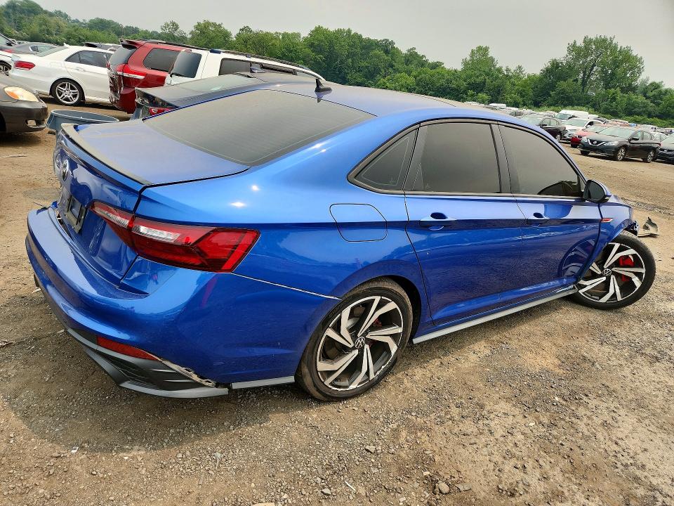 Photo 3 from auction – 2023 VOLKSWAGEN JETTA with VIN 3VW2T7BUXPM059943