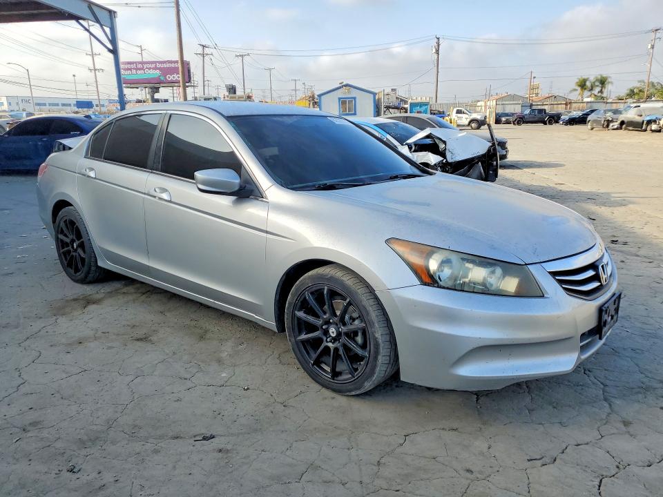 Photo 4 from auction – 2012 HONDA ACCORD with VIN 1HGCP2F39CA242856