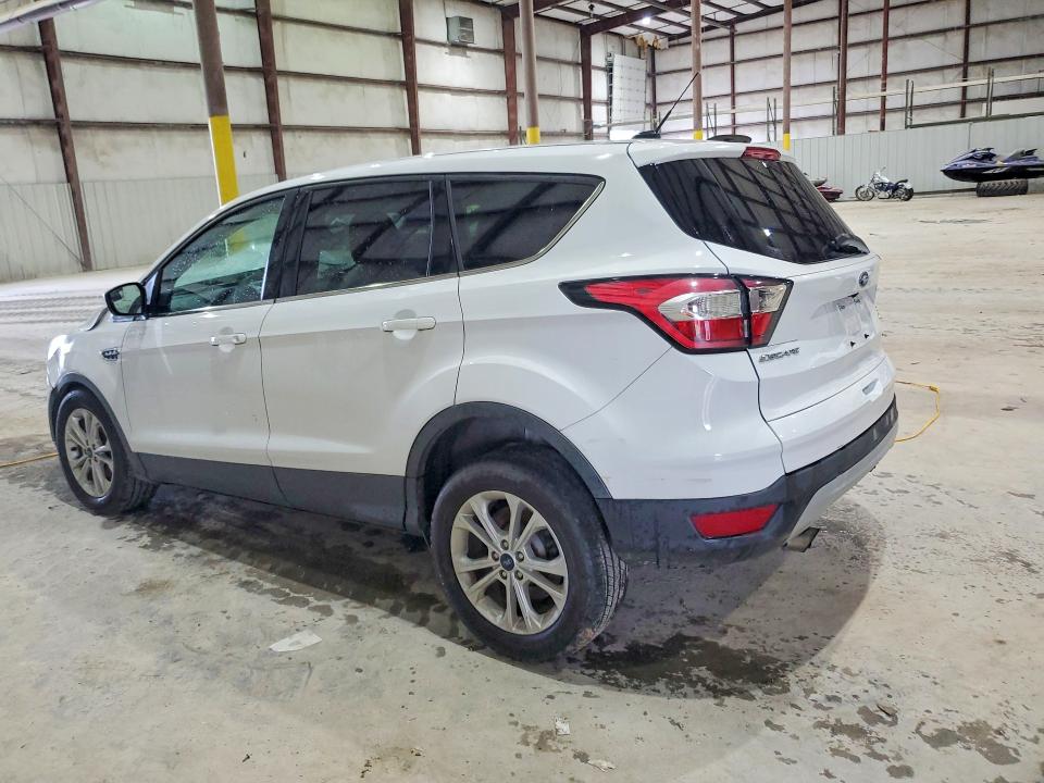 Photo 2 from auction – 2017 FORD ESCAPE with VIN 1FMCU9GD9HUC45460