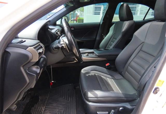 Photo 9 from auction – 2016 LEXUS IS with VIN JTHBA1D28G5038420
