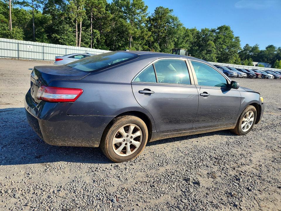 Photo 3 from auction – 2011 TOYOTA CAMRY with VIN 4T1BF3EK6BU628445