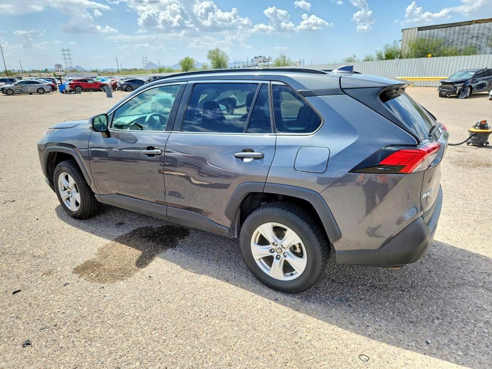 Photo 2 from auction – 2021 TOYOTA RAV4 with VIN 2T3W1RFV4MC117176