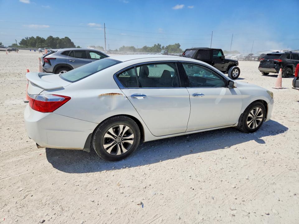 Photo 3 from auction – 2015 HONDA ACCORD with VIN 1HGCR2F34FA233254