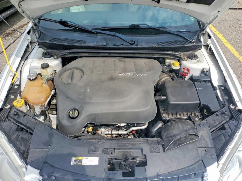 Photo 11 from auction – 2014 CHRYSLER 200 with VIN 1C3BCBEGXEN131114