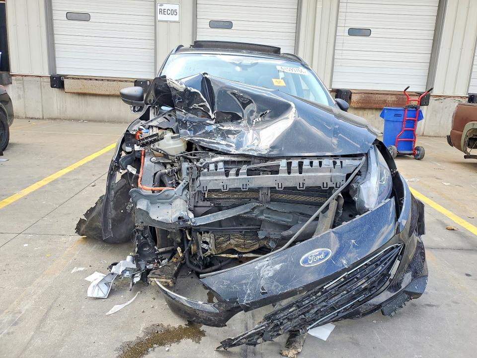 Photo 5 from auction – 2021 FORD ESCAPE with VIN 1FMCU9BZ6MUB15827