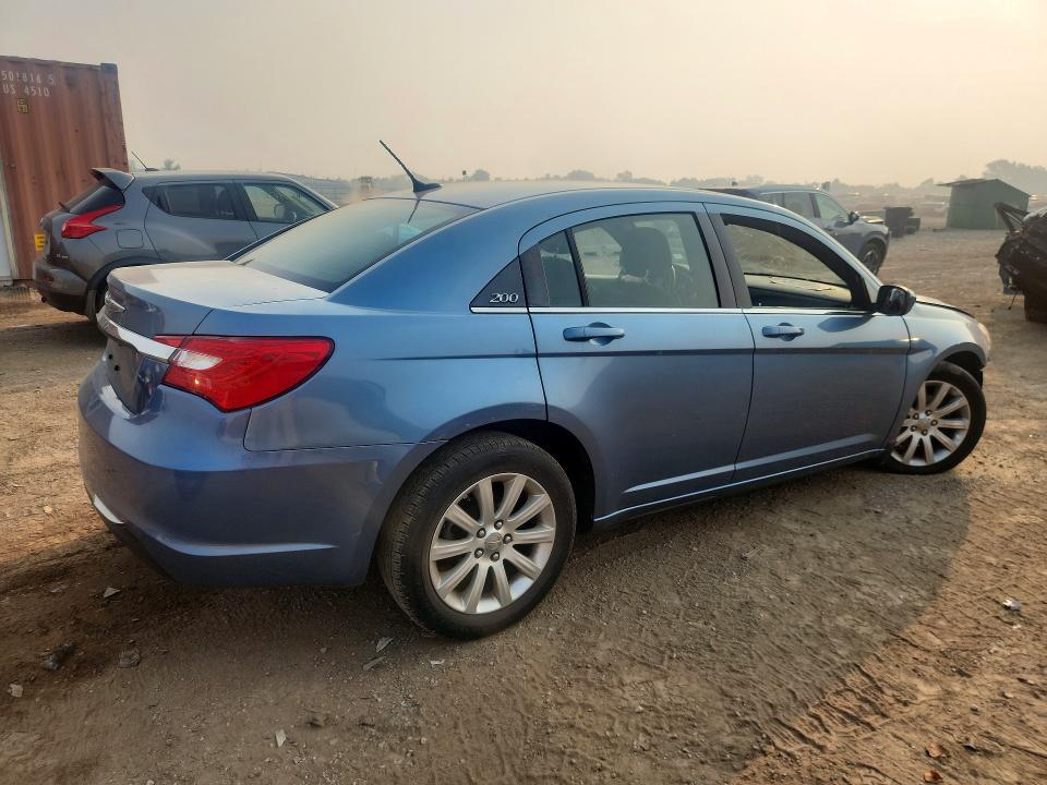 Photo 3 from auction – 2011 CHRYSLER 200 with VIN 1C3BC1FB6BN602460
