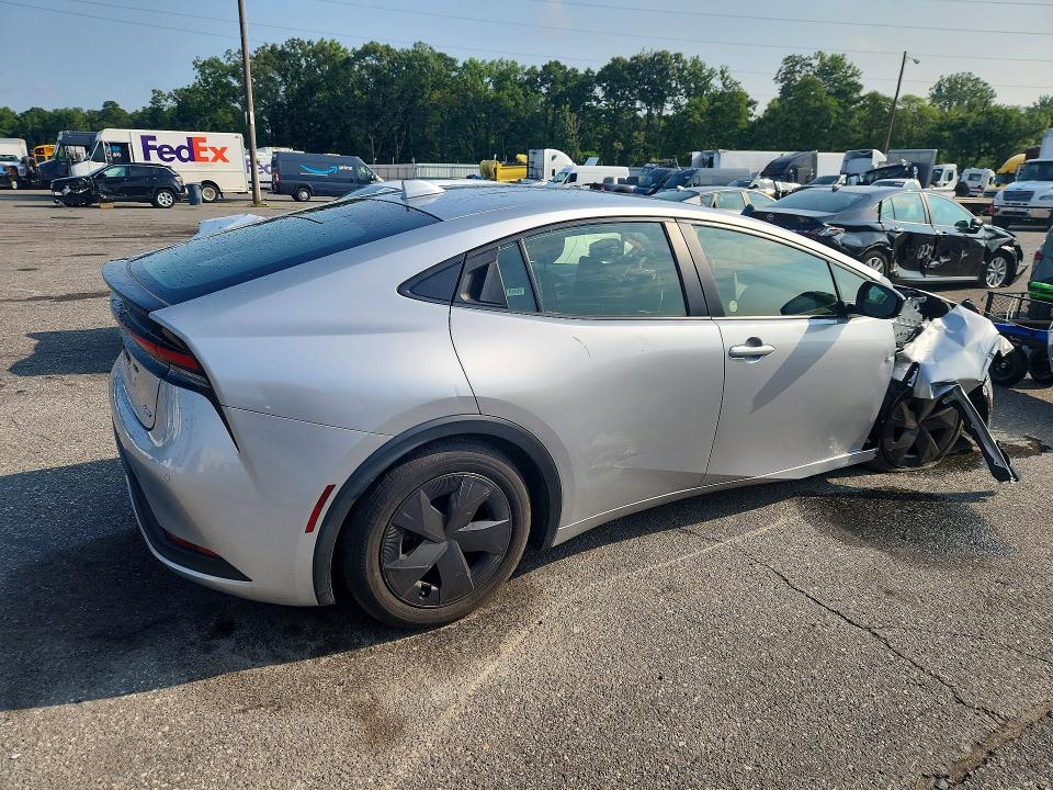 Photo 3 from auction – 2023 TOYOTA PRIUS with VIN JTDACAAU2P3007821