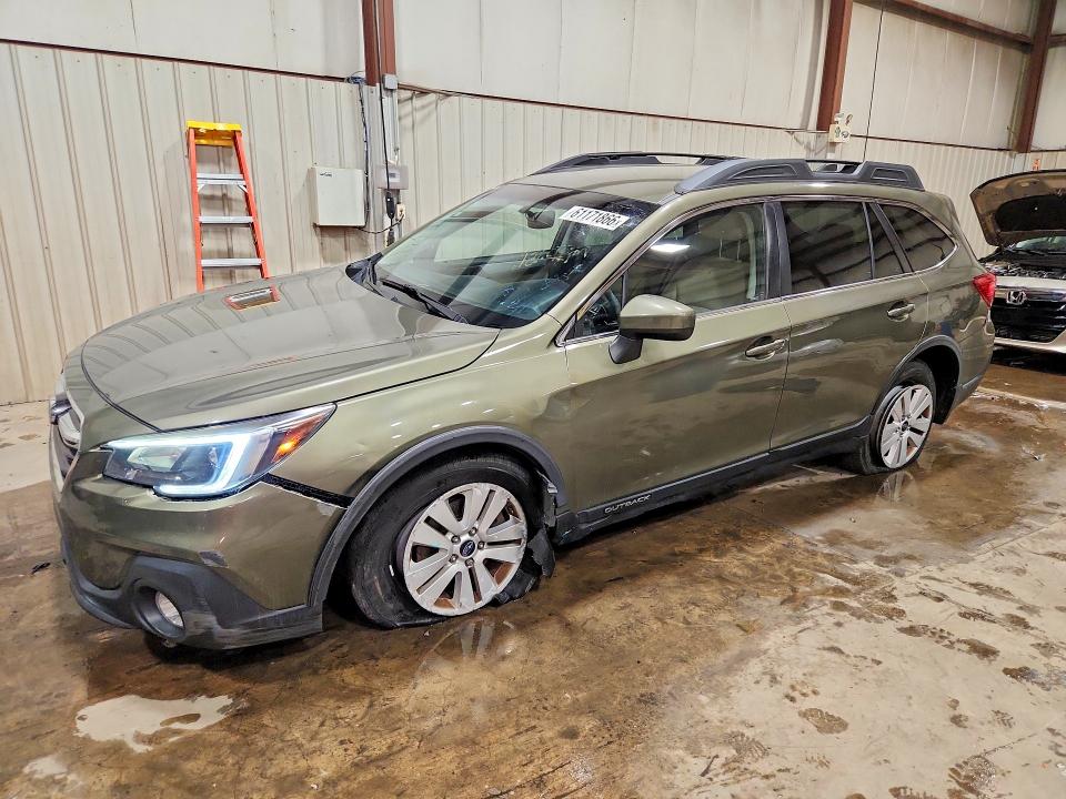 SUBARU OUTBACK 2018 with VIN 4S4BSACC1J3200752 - Photo from auction