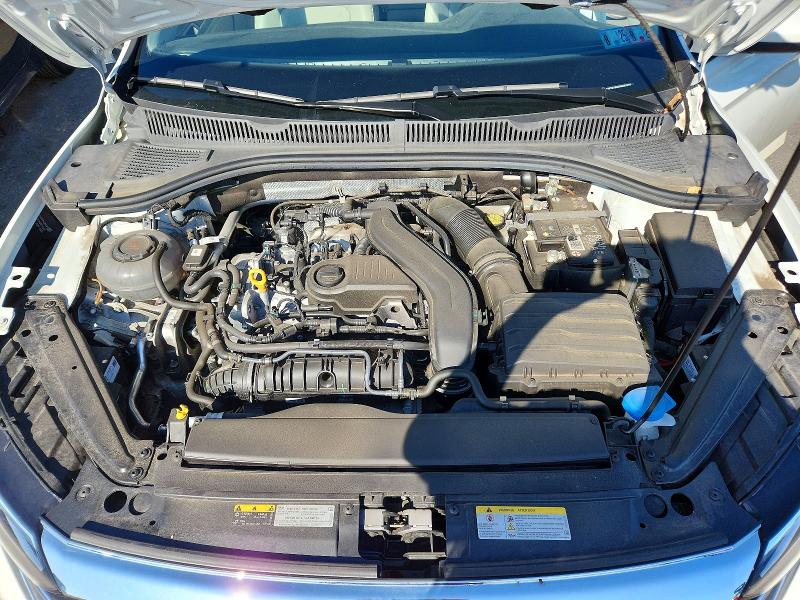 Photo 11 from auction – 2024 VOLKSWAGEN JETTA with VIN 3VW7M7BU2RM087516